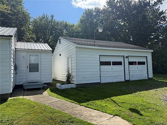 4th image of 6747 Sutliff Rd