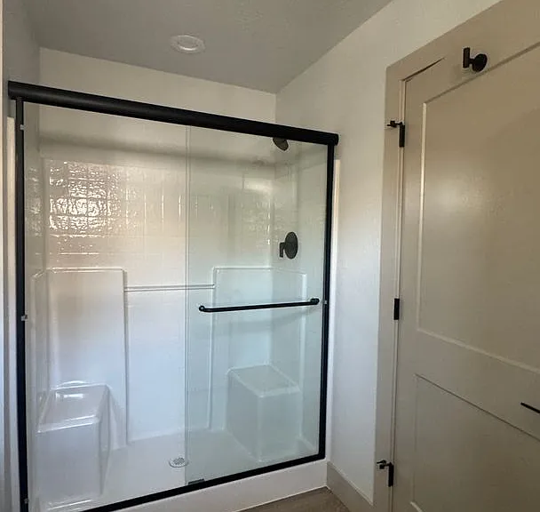 166 N Mountain Ave #A — Photo 3