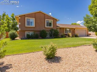 563 S Tee Off Ln, Pueblo West, CO 81007