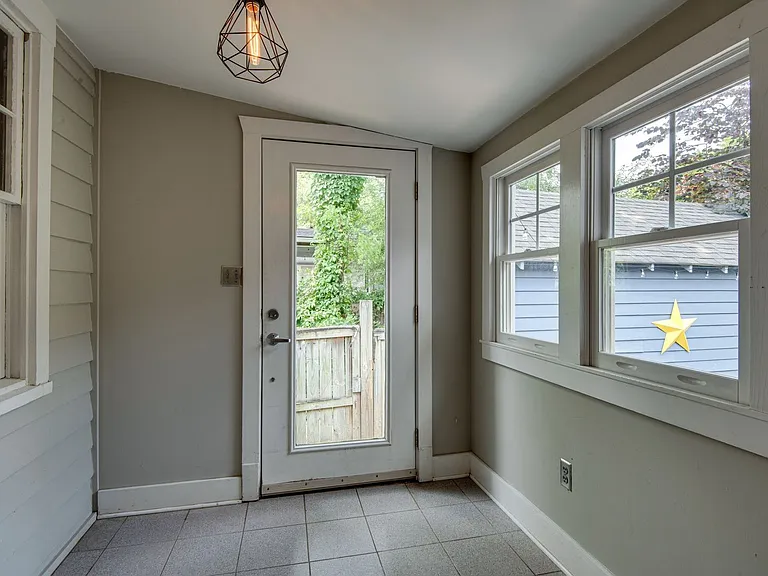 2716 Sharondale Ct — Photo 19