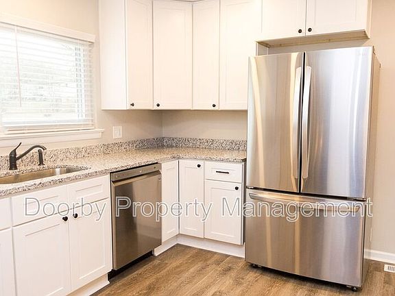 5th image of 1420 Cloverdale Cir