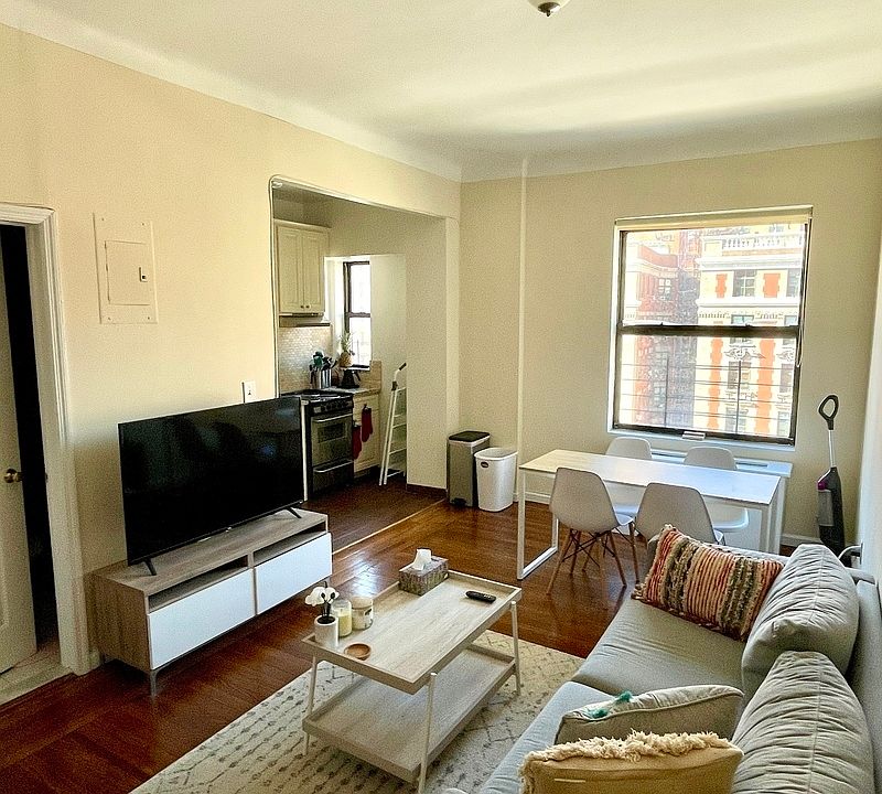 1st image of 2350 Broadway #615A