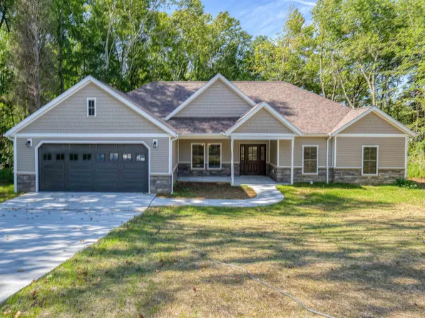 157 E Silver Bell Ct, Santa Claus, IN 47579