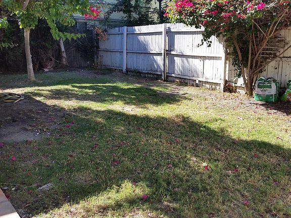 2nd image of 4458 Winona Ave