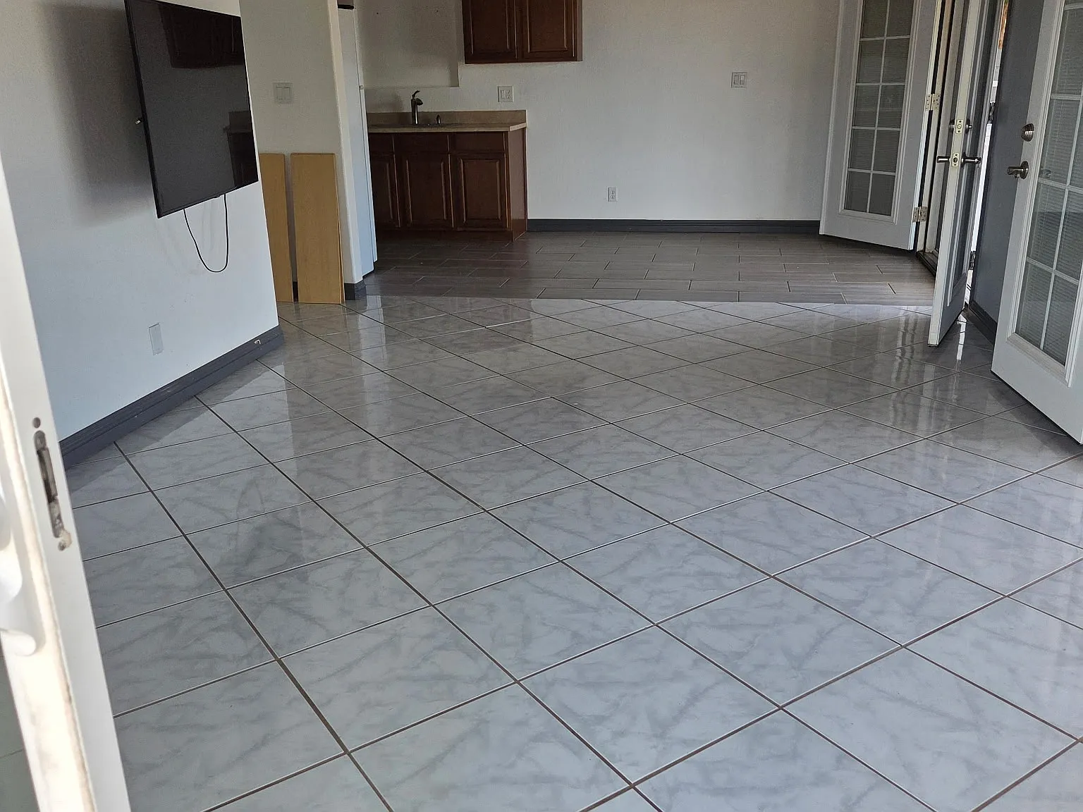 877 Laalo St — Photo 4