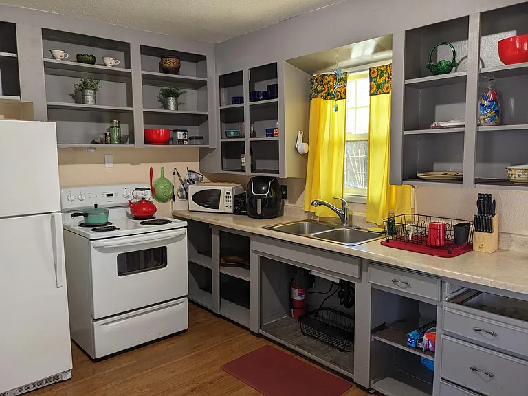 5160 Bidwell Rd — Photo 2