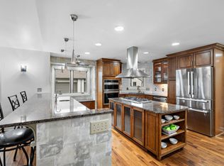 8477 Rice Lake Rd, Osseo, MN 55369