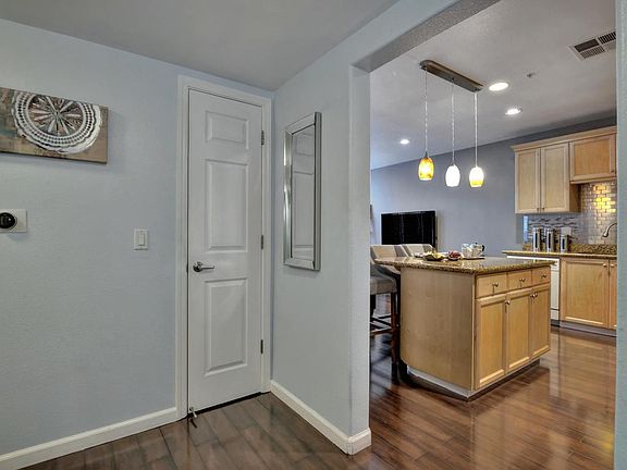 3rd image of 88 N Jackson Ave Unit 318
