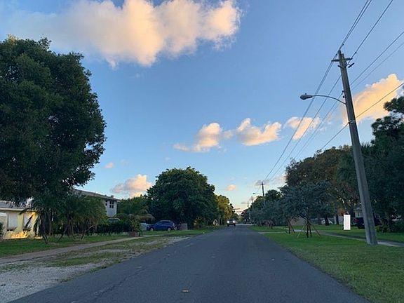 4th image of 36 NE 18th Ave