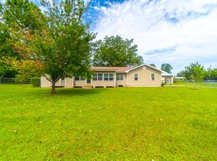 3023 Shalom Dr, Blackshear, GA 31516