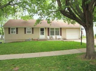 2537 SW Kent St, Topeka, KS 66614