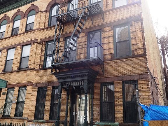 2nd image of 800 Macdonough St #2A