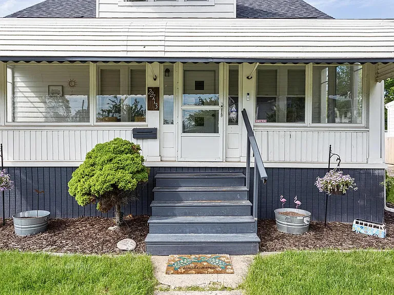 22713 Lanse St — Photo 13