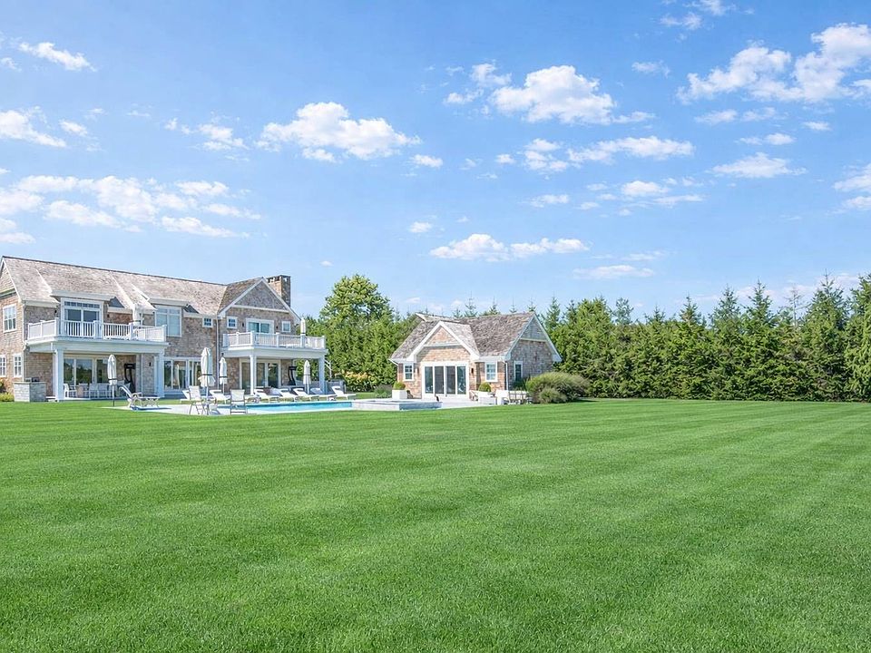 1st image of 917 Deerfield Rd