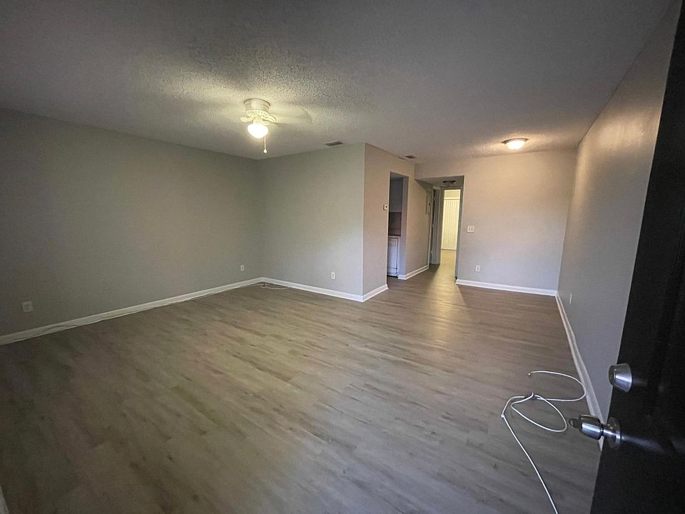 1st image of 321 Oak Rose Ln APT 203