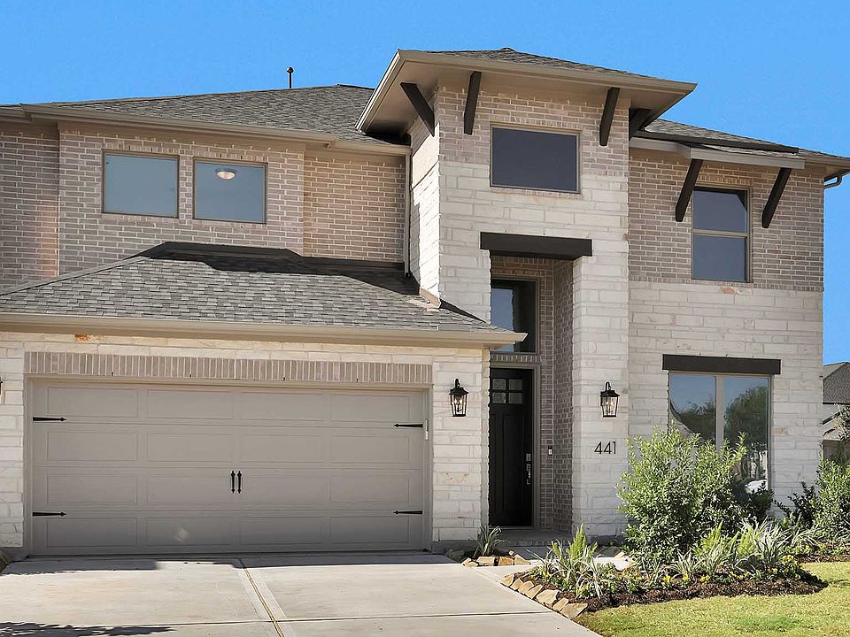 1st image of 441 Sprigtail Dr