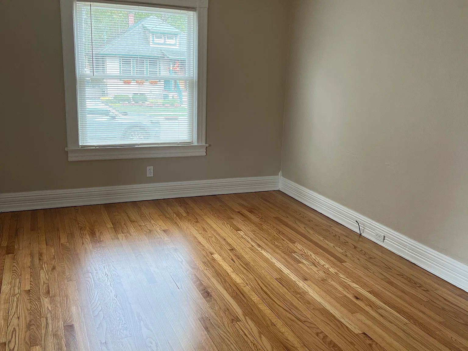 3 bed, 1200 sqft, $1,500 — Photo 3