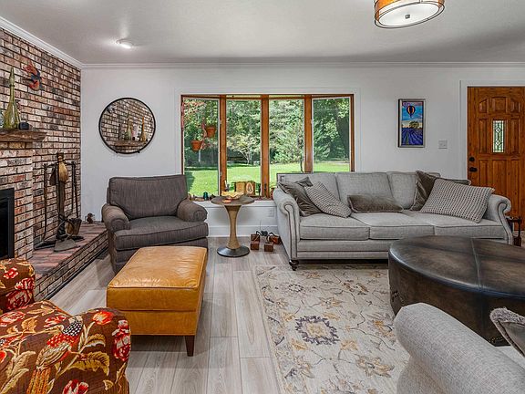 5th image of 253 New Cedar Hill Rd