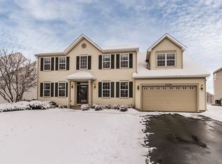 2374 Fishhook Way, Wauconda, IL 60084