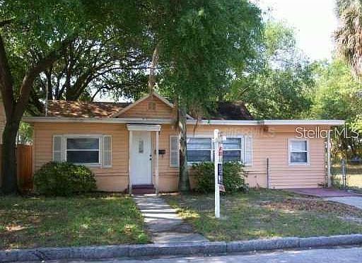 1st image of 410 W Amelia Ave
