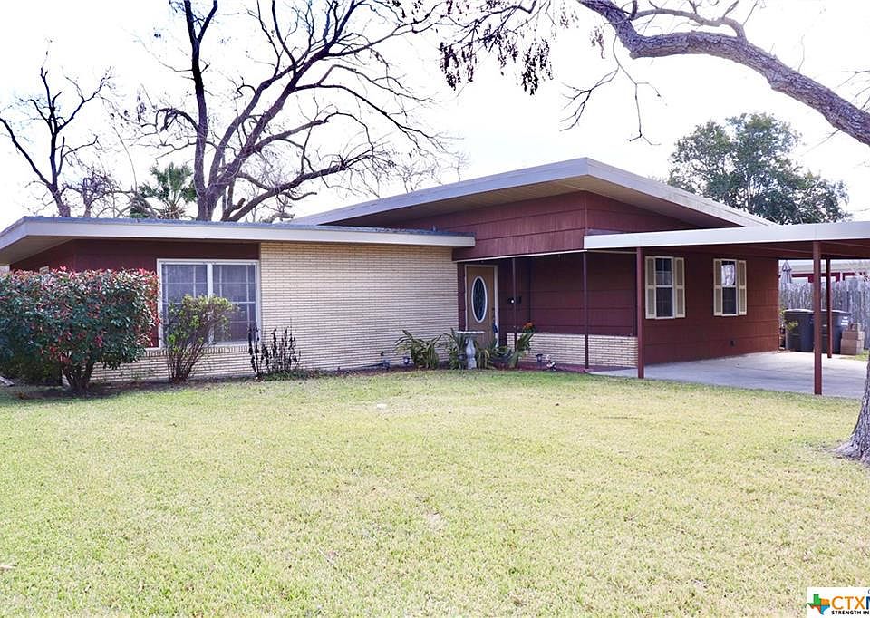 1st image of 4802 Dahlia Ln