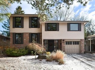 482 Anthony Dr, Oakville, ON L6J 2K5