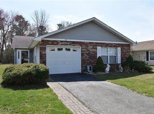 40 Greenbriar Blvd, Brick, NJ 08724