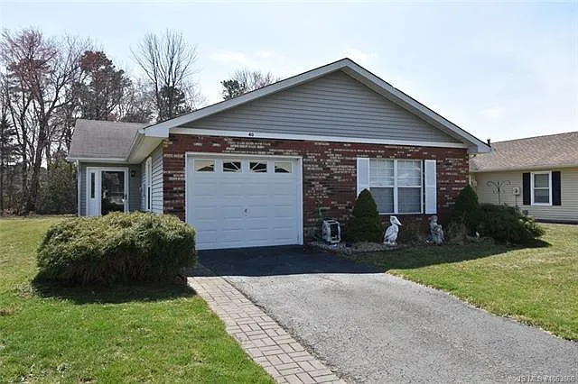 40 Greenbriar Blvd photo 1