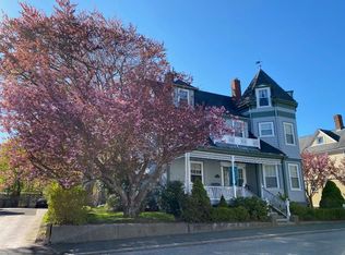17 Norwood Ave APT 2, Manchester, MA 01944