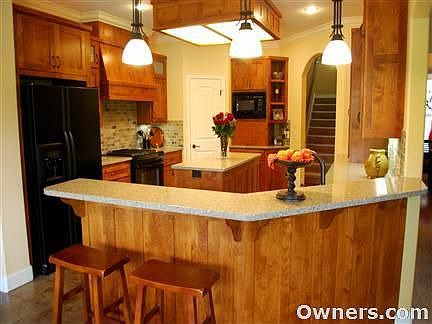 Kitchen with Barstool height counter