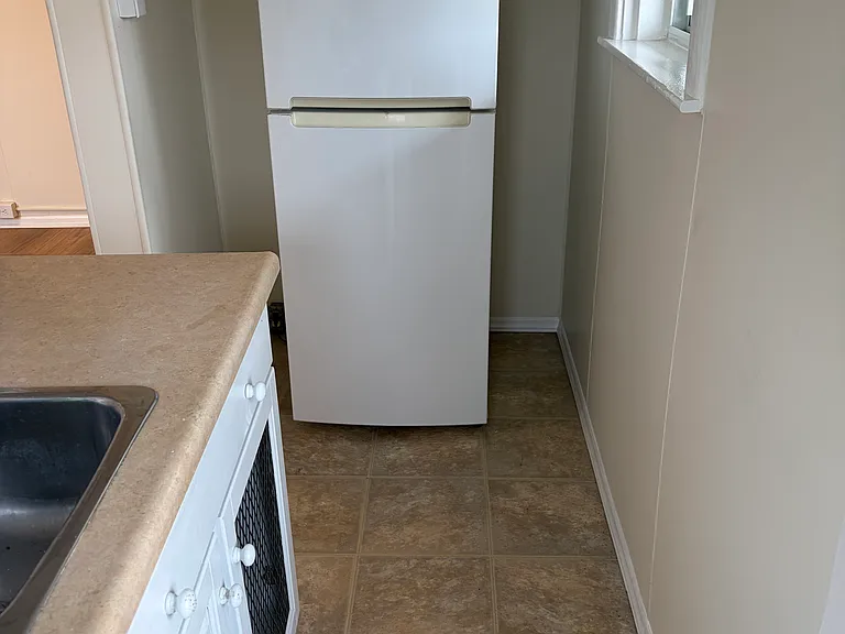 227 Bridge St #B — Photo 5