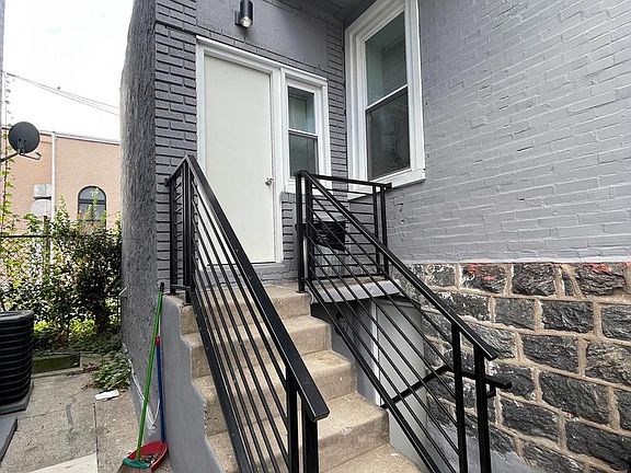 2nd image of 5902 Addison St