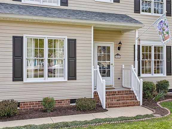 3rd image of 9009 Singletree Ln