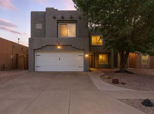704 Nicklaus Dr SW, Albuquerque, NM 87121