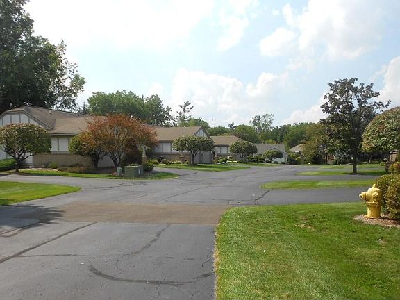 3rd image of 3122 Maple Villa Dr SE