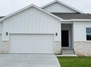 6317 Centennial Rd, Bellevue, NE 68157