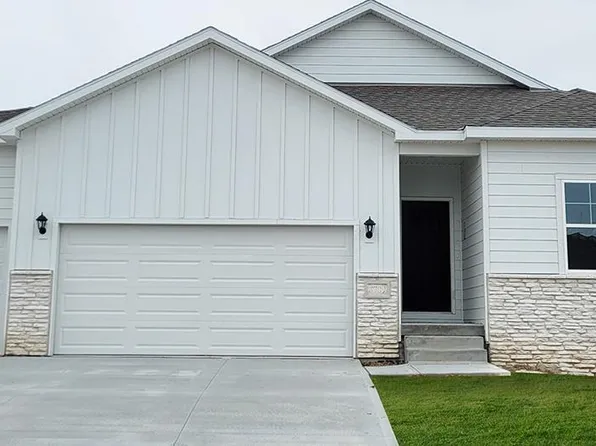 6317 Centennial Rd, Bellevue, NE 68157