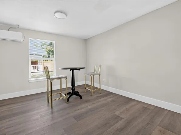 1505 Ryon St, Houston, TX 77009