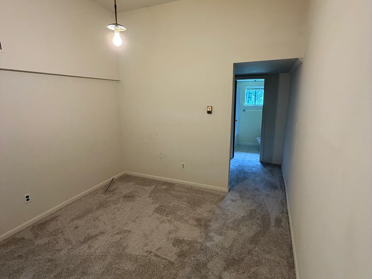 1 bed, $1,050 — Photo 4