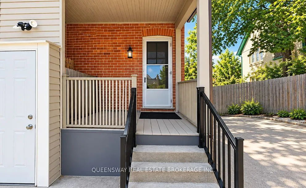 73 Mary St — Photo 3