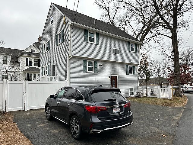 1st image of 31 Lake St