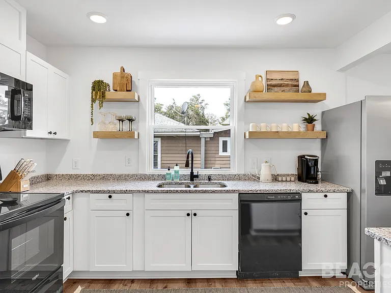 2113 Plaza Dr — Photo 8
