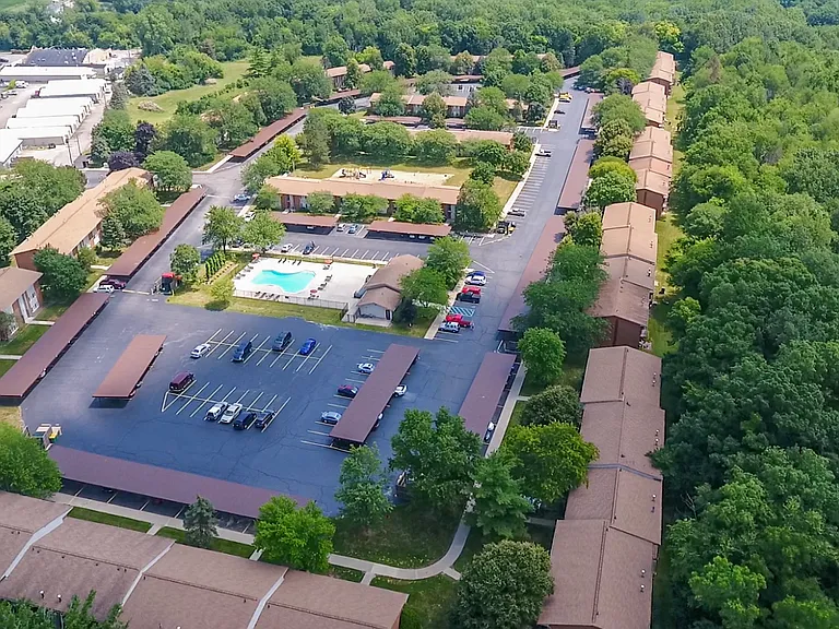 Six Trails Apartments - Saline, MI — Photo 33