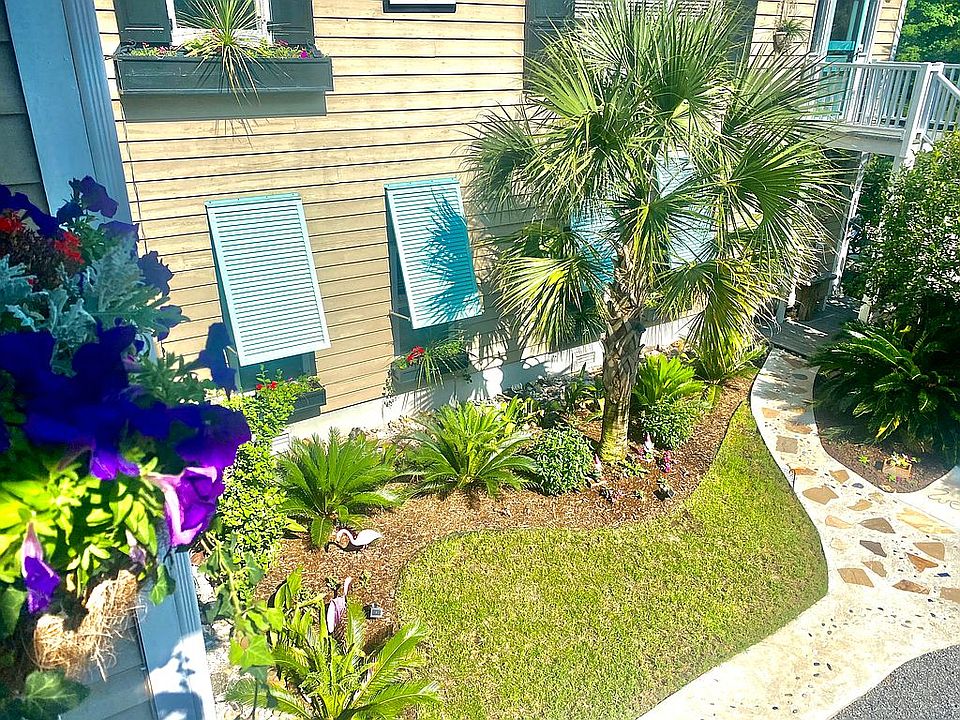 2nd image of 906 Kit Hall Rd
