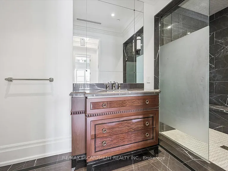 300 Randall St S #211 — Photo 18