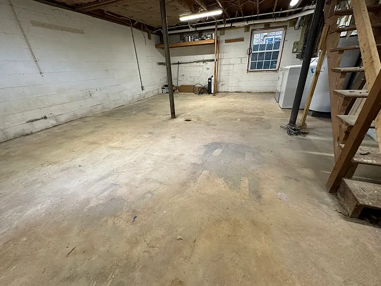 1040 Locust Ave #B — Photo 29
