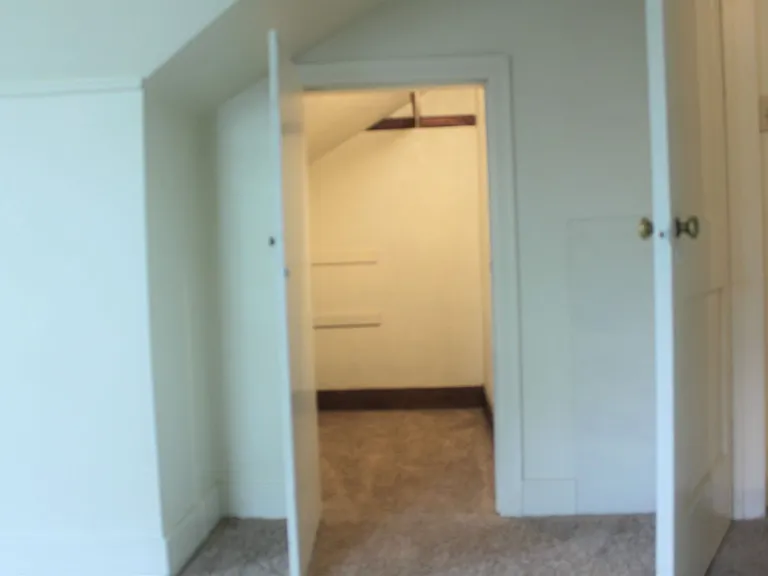 128-134 1/2 University Ln — Photo 22