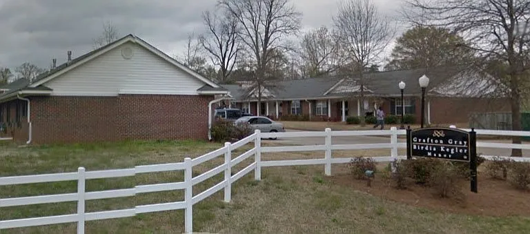 17 Peachtree St #32 — Photo 2