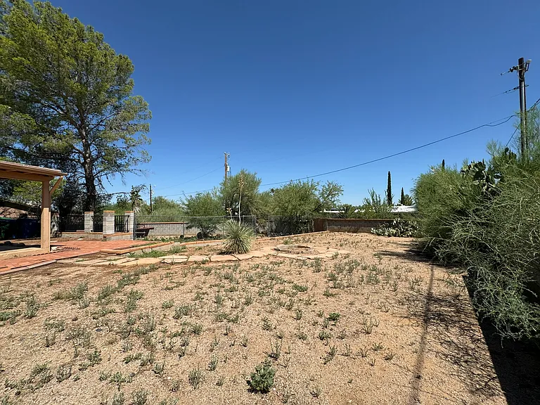 10 W Forrest Feezor St — Photo 33