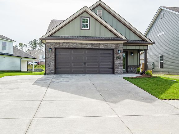 3rd image of 723 Ronaldsay Road